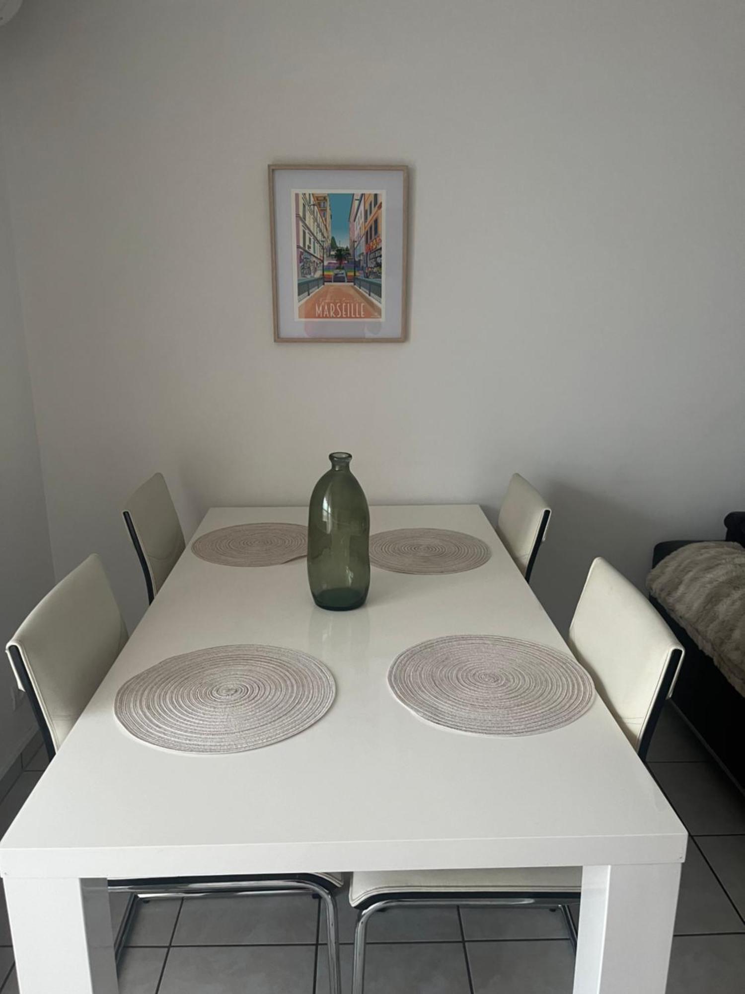 מרסיי Appart T3 Proche Metro -Draps Et Serviettes Inclus מראה חיצוני תמונה